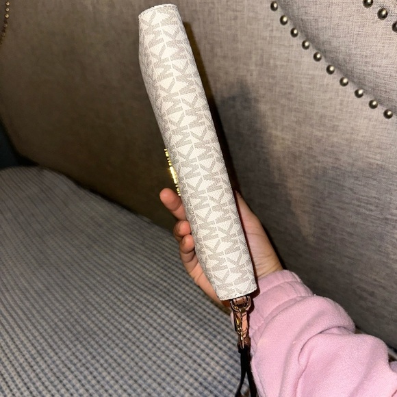 LARGE WALLET Michael Kors Wallet Wristlet logo clutch continental monogram bag - Picture 16 of 17